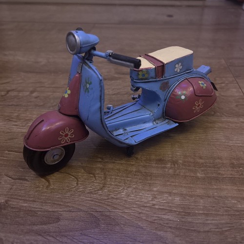 Aged vintage style - (retro), red